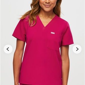 NWT  size SP Figs Catarina scrub top Limited Edition Ultra Rose